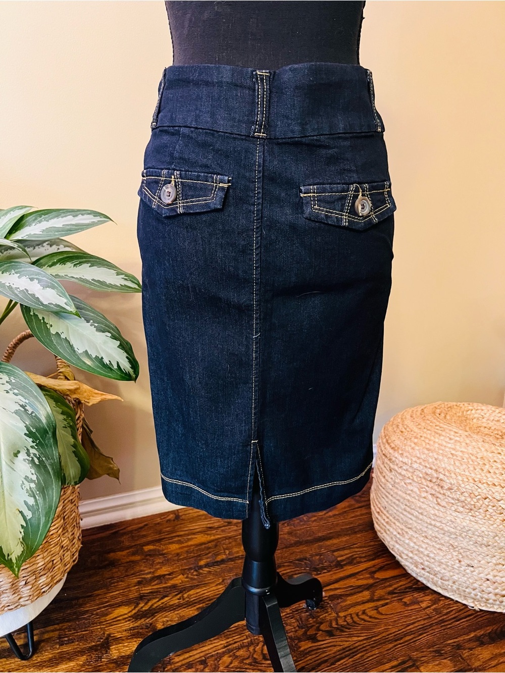 Dark Wash Pencil Denim Skirt Size Small Contrast Stitch Knee Length - Picture 3 of 10